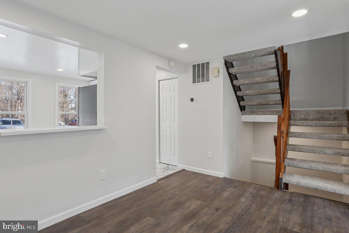 2903 MONTAUK CT, FALLS CHURCH, Virginia 22042, 3 Bedrooms Bedrooms, ,3 BathroomsBathrooms,Residential,For sale,2903 MONTAUK CT,VAFX2286952 MLS # VAFX2286952