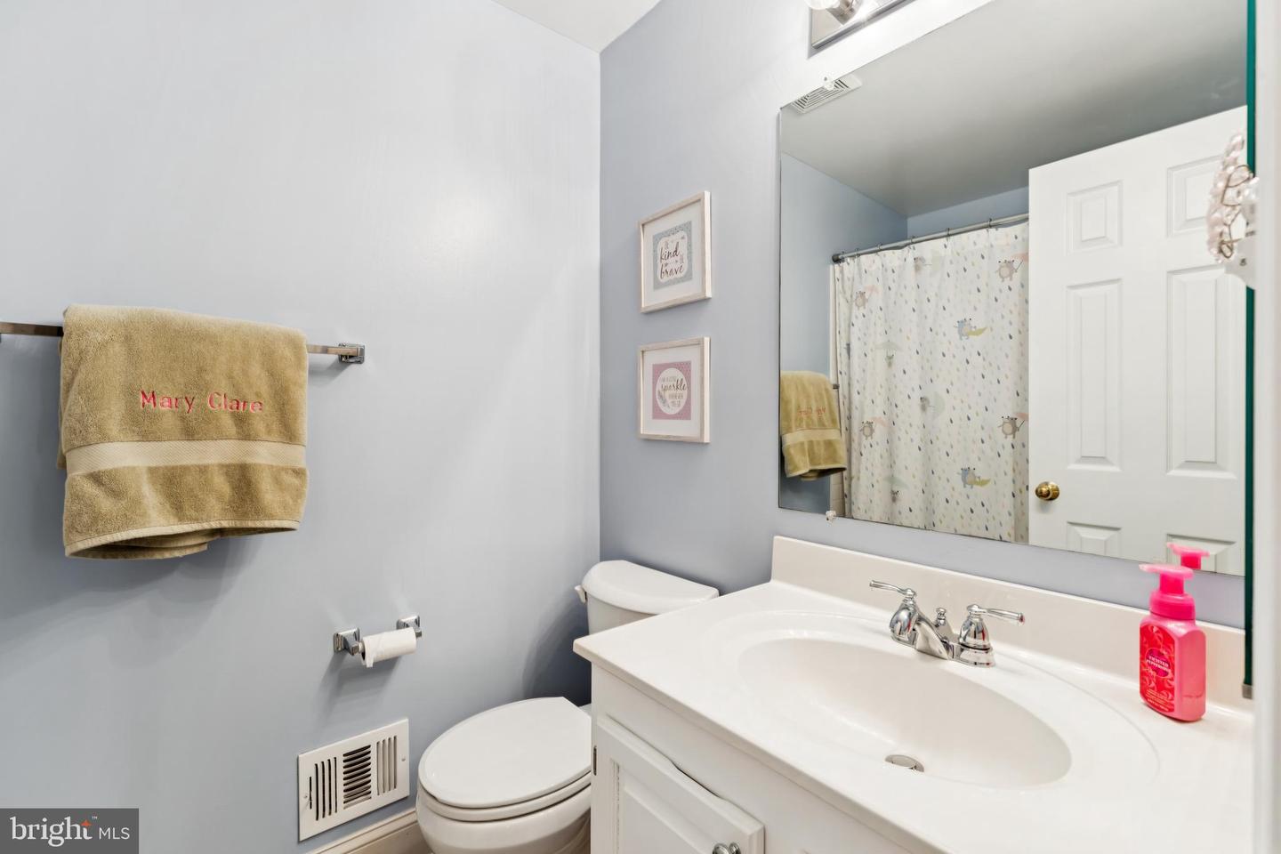 4026 NICHOLAS CT, FAIRFAX, Virginia 22033, 3 Bedrooms Bedrooms, ,3 BathroomsBathrooms,Residential,For sale,4026 NICHOLAS CT,VAFX2286996 MLS # VAFX2286996