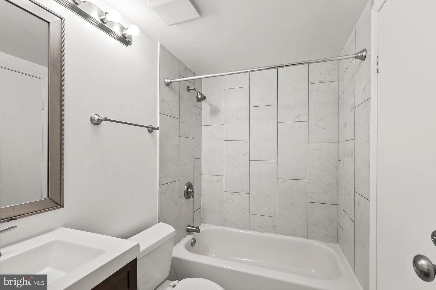 7614 JORDON HOLLOW CT, MANASSAS, Virginia 20109, 3 Bedrooms Bedrooms, 4 Rooms Rooms,2 BathroomsBathrooms,Residential,For sale,7614 JORDON HOLLOW CT,VAPW2111154 MLS # VAPW2111154