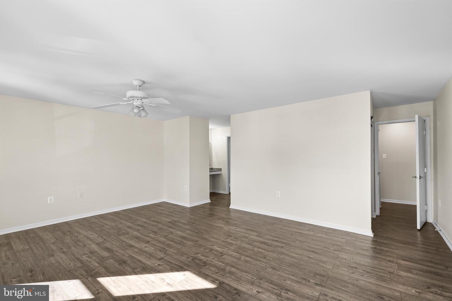 7614 JORDON HOLLOW CT, MANASSAS, Virginia 20109, 3 Bedrooms Bedrooms, 4 Rooms Rooms,2 BathroomsBathrooms,Residential,For sale,7614 JORDON HOLLOW CT,VAPW2111154 MLS # VAPW2111154