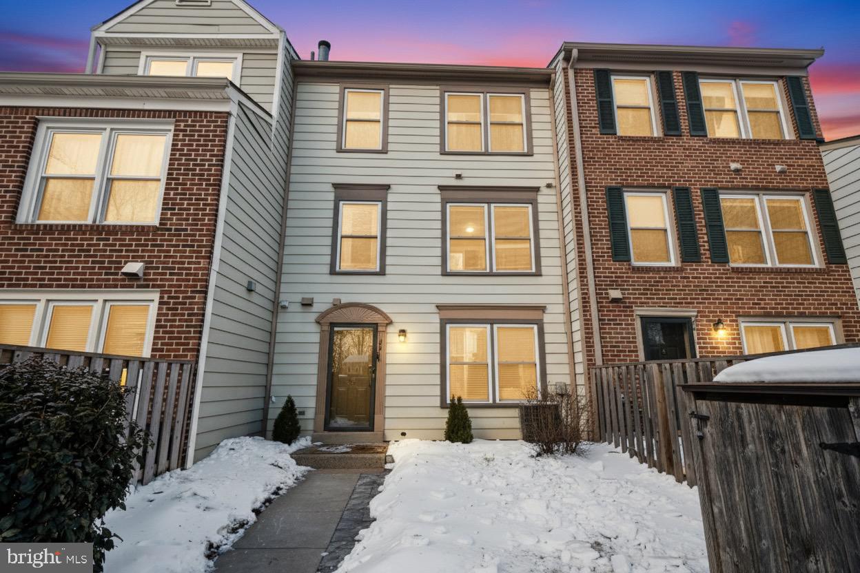 7614 JORDON HOLLOW CT, MANASSAS, Virginia 20109, 3 Bedrooms Bedrooms, 4 Rooms Rooms,2 BathroomsBathrooms,Residential,For sale,7614 JORDON HOLLOW CT,VAPW2111154 MLS # VAPW2111154