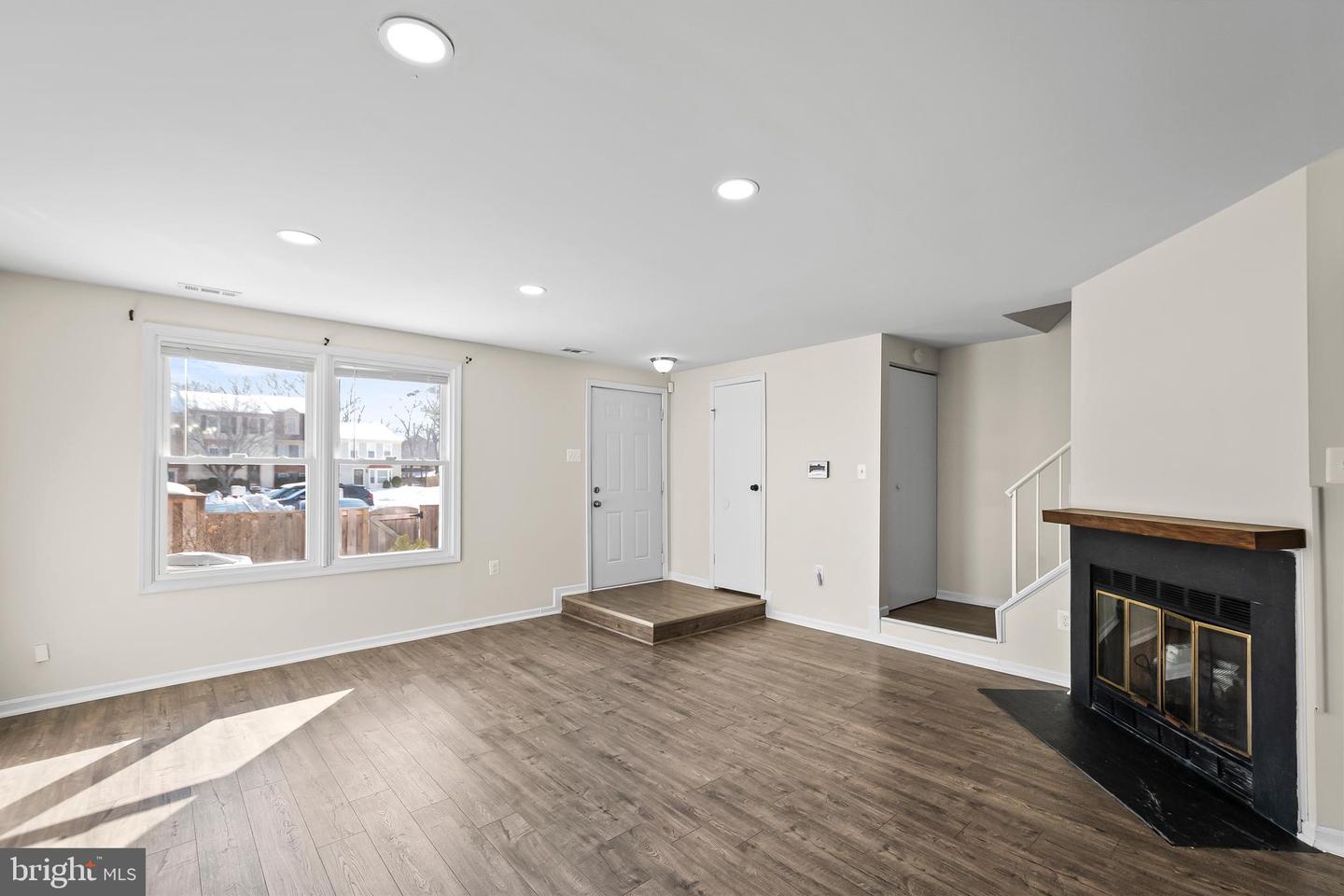 7614 JORDON HOLLOW CT, MANASSAS, Virginia 20109, 3 Bedrooms Bedrooms, 4 Rooms Rooms,2 BathroomsBathrooms,Residential,For sale,7614 JORDON HOLLOW CT,VAPW2111154 MLS # VAPW2111154