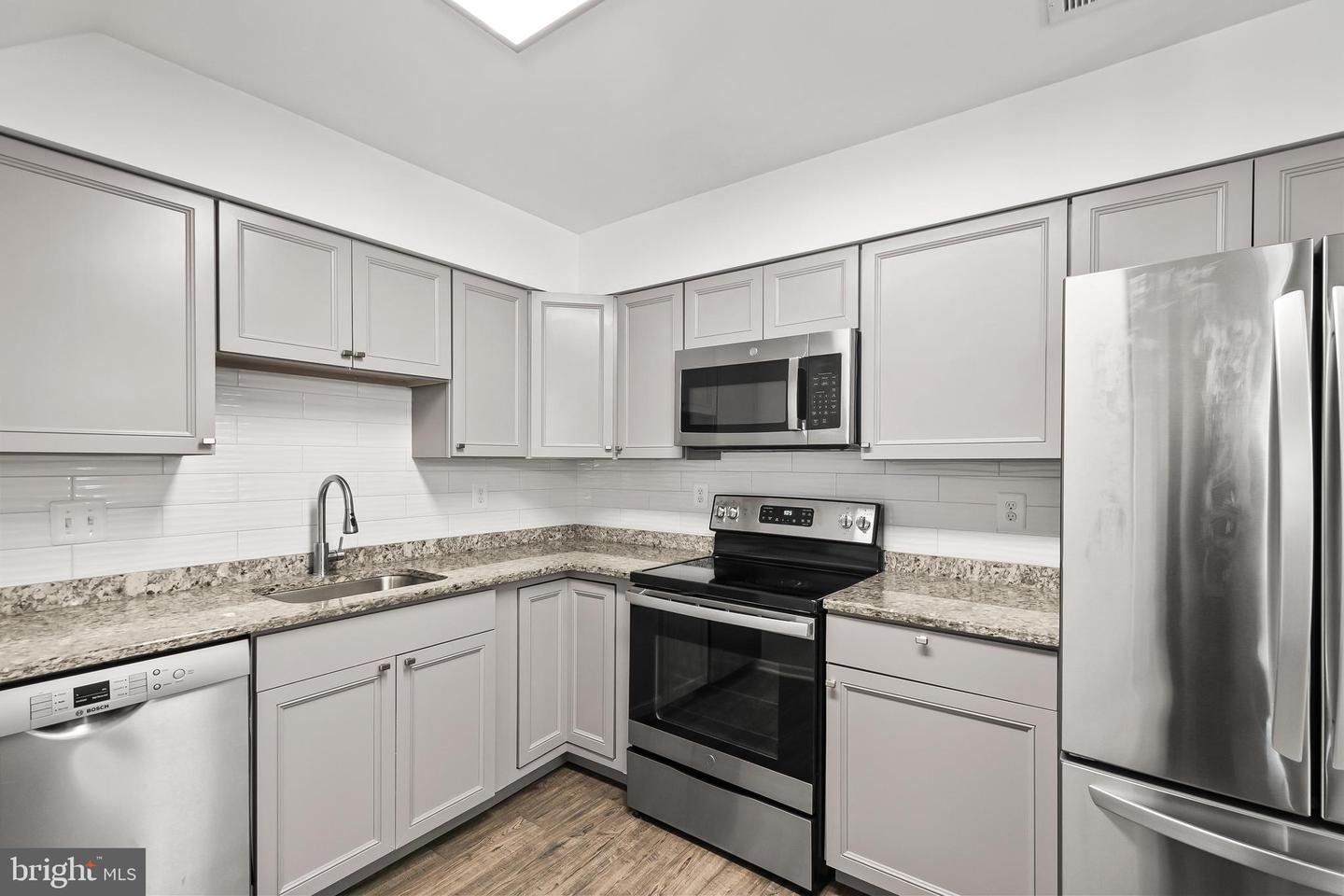 7614 JORDON HOLLOW CT, MANASSAS, Virginia 20109, 3 Bedrooms Bedrooms, 4 Rooms Rooms,2 BathroomsBathrooms,Residential,For sale,7614 JORDON HOLLOW CT,VAPW2111154 MLS # VAPW2111154