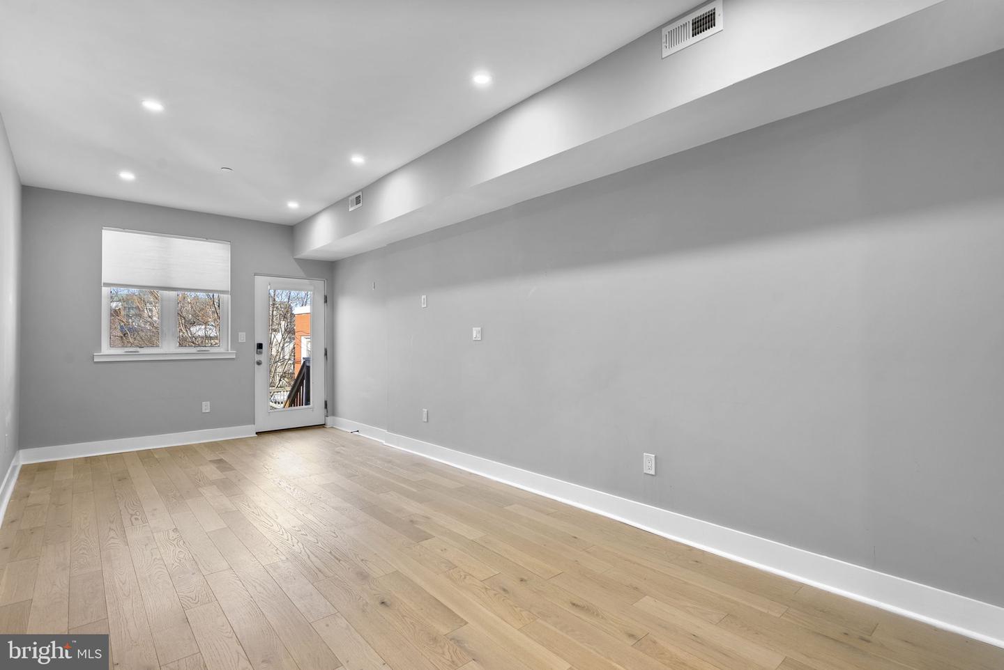 3572 13TH ST NW #2, WASHINGTON, District Of Columbia 20010, 3 Bedrooms Bedrooms, ,2 BathroomsBathrooms,Residential,For sale,3572 13TH ST NW #2,DCDC2243088 MLS # DCDC2243088