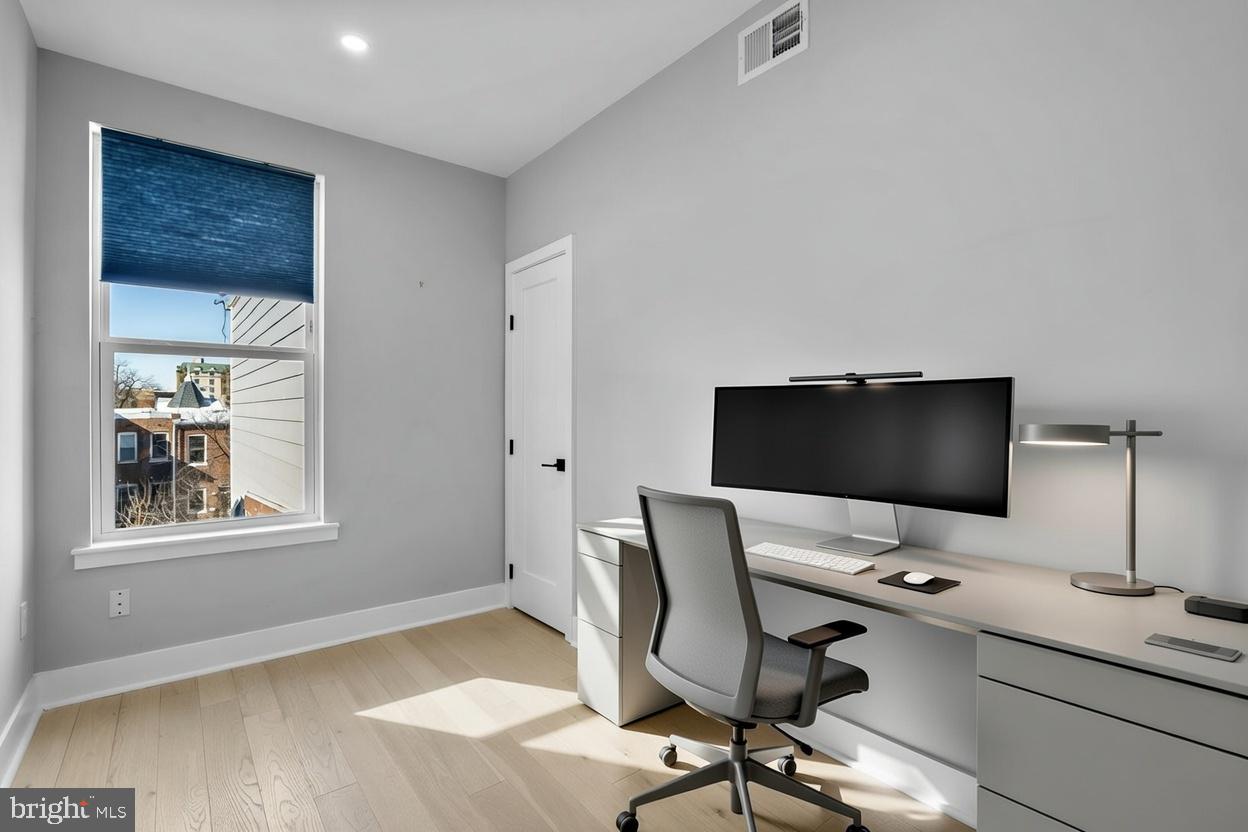 3572 13TH ST NW #2, WASHINGTON, District Of Columbia 20010, 3 Bedrooms Bedrooms, ,2 BathroomsBathrooms,Residential,For sale,3572 13TH ST NW #2,DCDC2243088 MLS # DCDC2243088