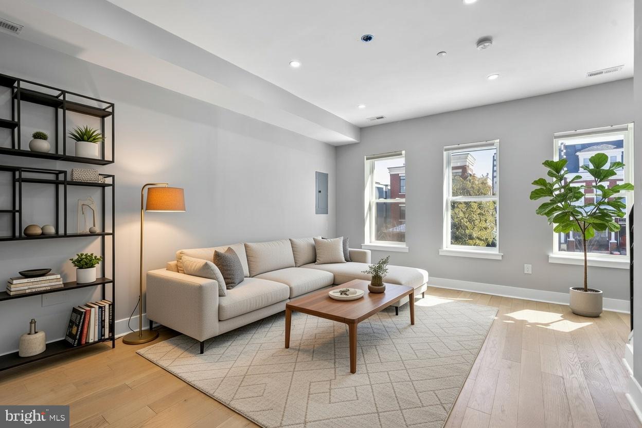 3572 13TH ST NW #2, WASHINGTON, District Of Columbia 20010, 3 Bedrooms Bedrooms, ,2 BathroomsBathrooms,Residential,For sale,3572 13TH ST NW #2,DCDC2243088 MLS # DCDC2243088