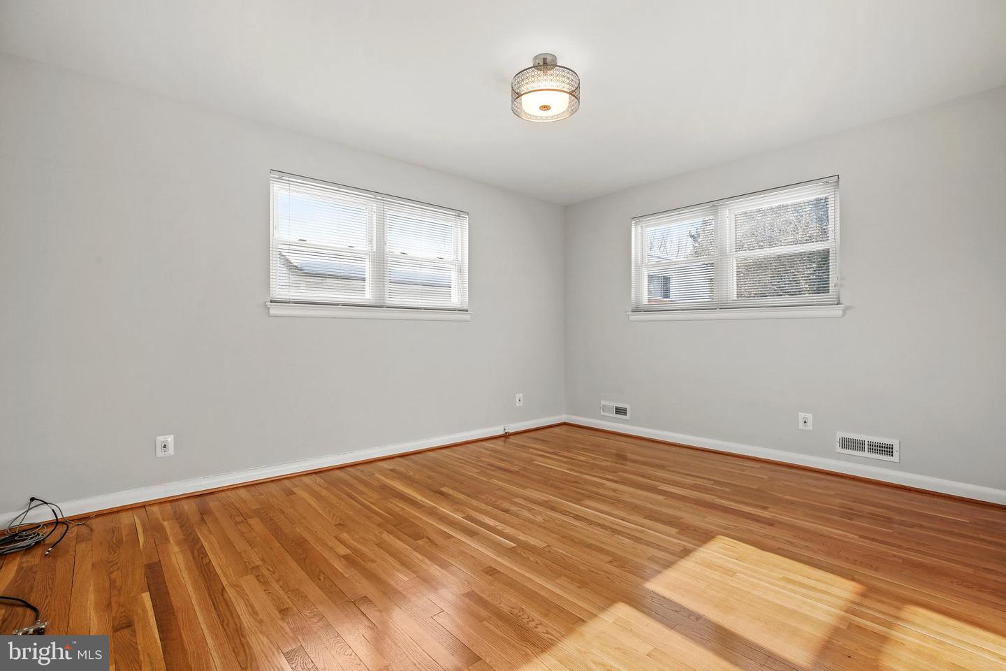 1445 NORTHGATE RD NW, WASHINGTON, District Of Columbia 20012, 3 Bedrooms Bedrooms, ,2 BathroomsBathrooms,Residential,For sale,1445 NORTHGATE RD NW,DCDC2243114 MLS # DCDC2243114