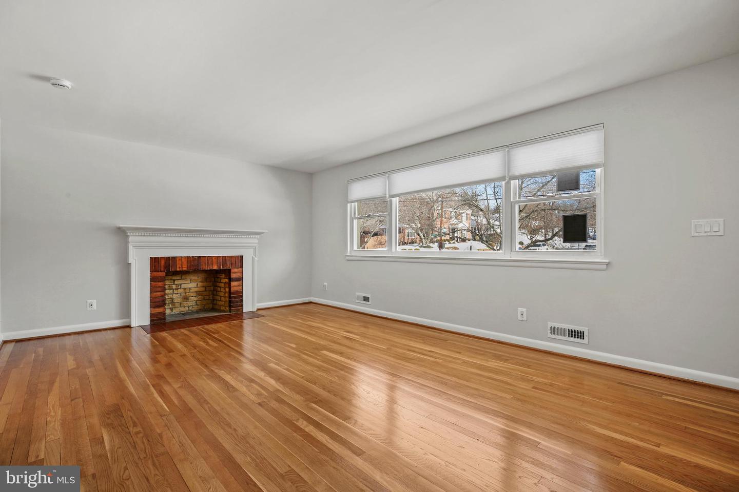 1445 NORTHGATE RD NW, WASHINGTON, District Of Columbia 20012, 3 Bedrooms Bedrooms, ,2 BathroomsBathrooms,Residential,For sale,1445 NORTHGATE RD NW,DCDC2243114 MLS # DCDC2243114