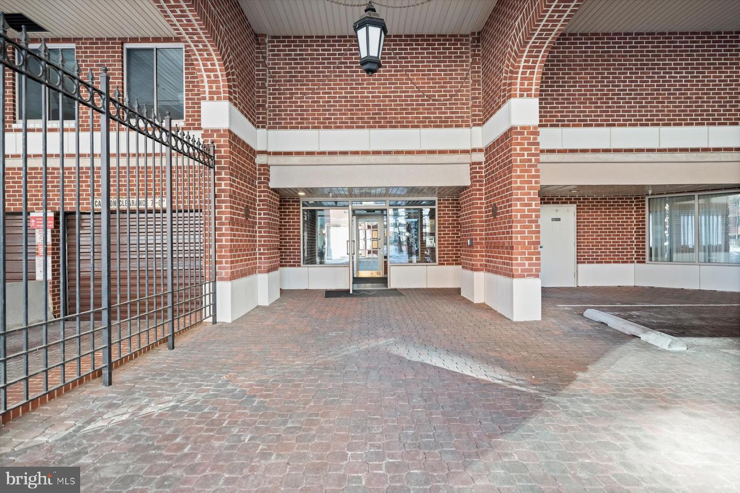 1276 N WAYNE ST N #1211, ARLINGTON, Virginia 22201, 2 Bedrooms Bedrooms, ,2 BathroomsBathrooms,Residential,For sale,1276 N WAYNE ST N #1211,VAAR2068144 MLS # VAAR2068144