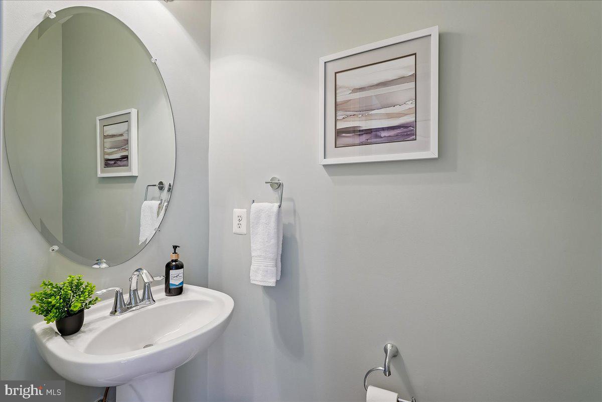 19390 COPPERMINE SQ, LEESBURG, Virginia 20176, 4 Bedrooms Bedrooms, ,3 BathroomsBathrooms,Residential,For sale,19390 COPPERMINE SQ,VALO2114680 MLS # VALO2114680