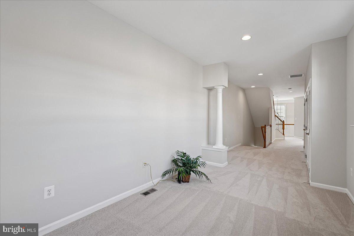 19390 COPPERMINE SQ, LEESBURG, Virginia 20176, 4 Bedrooms Bedrooms, ,3 BathroomsBathrooms,Residential,For sale,19390 COPPERMINE SQ,VALO2114680 MLS # VALO2114680