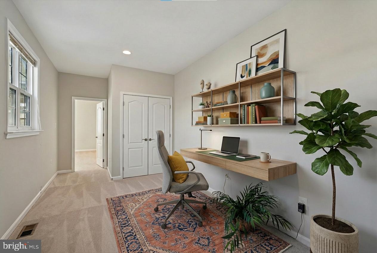 19390 COPPERMINE SQ, LEESBURG, Virginia 20176, 4 Bedrooms Bedrooms, ,3 BathroomsBathrooms,Residential,For sale,19390 COPPERMINE SQ,VALO2114680 MLS # VALO2114680