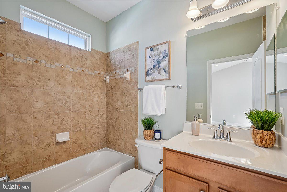 19390 COPPERMINE SQ, LEESBURG, Virginia 20176, 4 Bedrooms Bedrooms, ,3 BathroomsBathrooms,Residential,For sale,19390 COPPERMINE SQ,VALO2114680 MLS # VALO2114680