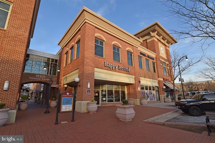 19390 COPPERMINE SQ, LEESBURG, Virginia 20176, 4 Bedrooms Bedrooms, ,3 BathroomsBathrooms,Residential,For sale,19390 COPPERMINE SQ,VALO2114680 MLS # VALO2114680