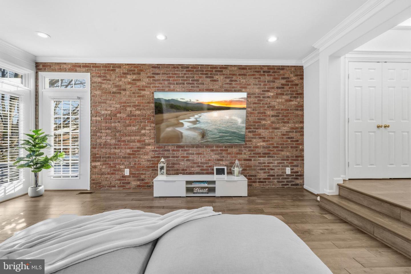 9800 BOLTON VILLAGE CT, FAIRFAX, Virginia 22032, 3 Bedrooms Bedrooms, ,3 BathroomsBathrooms,Residential,For sale,9800 BOLTON VILLAGE CT,VAFC2007712 MLS # VAFC2007712