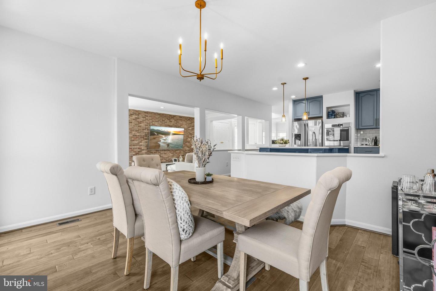 9800 BOLTON VILLAGE CT, FAIRFAX, Virginia 22032, 3 Bedrooms Bedrooms, ,3 BathroomsBathrooms,Residential,For sale,9800 BOLTON VILLAGE CT,VAFC2007712 MLS # VAFC2007712