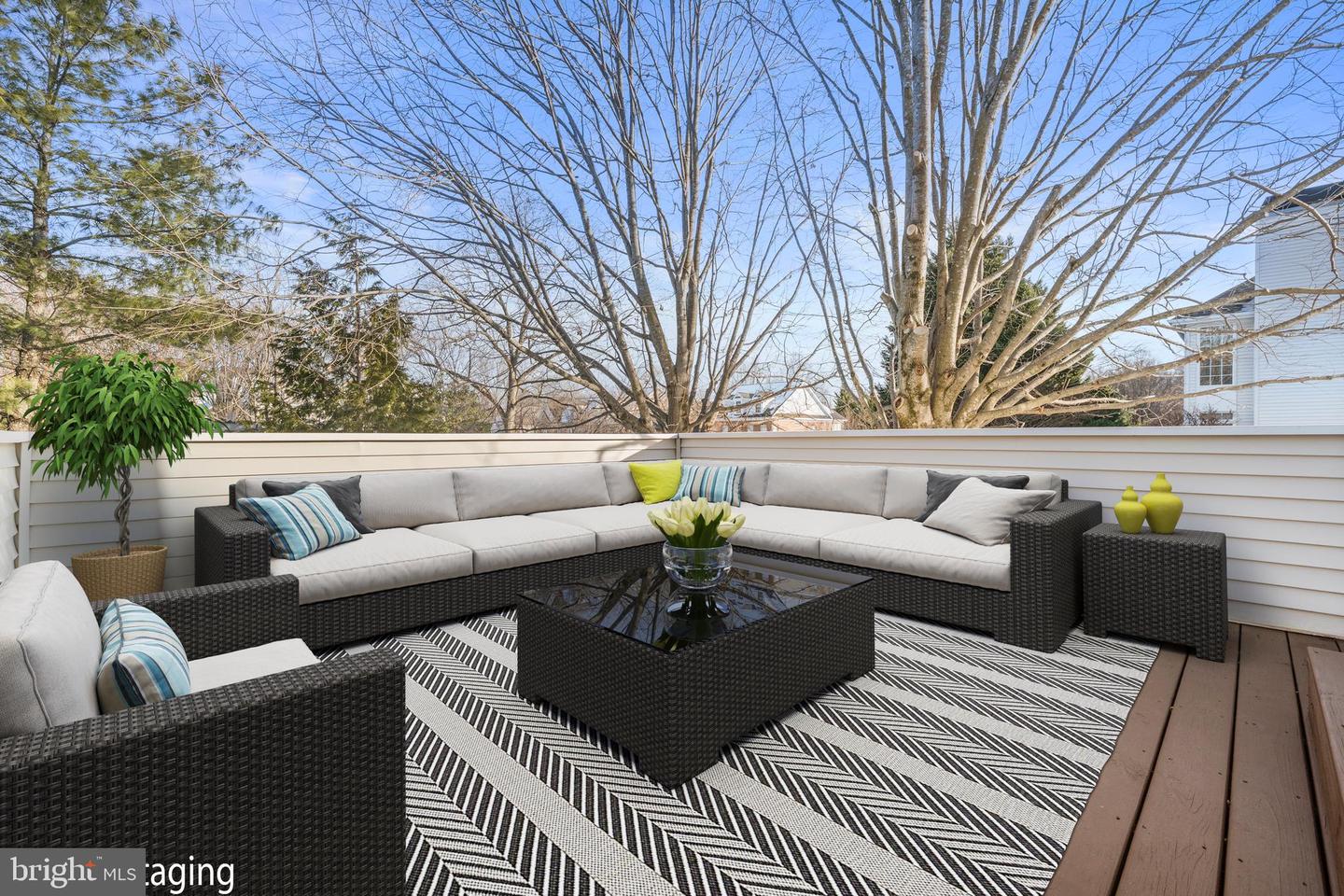 9800 BOLTON VILLAGE CT, FAIRFAX, Virginia 22032, 3 Bedrooms Bedrooms, ,3 BathroomsBathrooms,Residential,For sale,9800 BOLTON VILLAGE CT,VAFC2007712 MLS # VAFC2007712