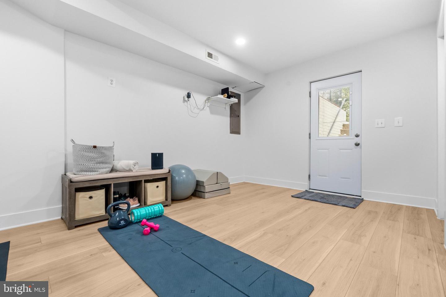 9800 BOLTON VILLAGE CT, FAIRFAX, Virginia 22032, 3 Bedrooms Bedrooms, ,3 BathroomsBathrooms,Residential,For sale,9800 BOLTON VILLAGE CT,VAFC2007712 MLS # VAFC2007712