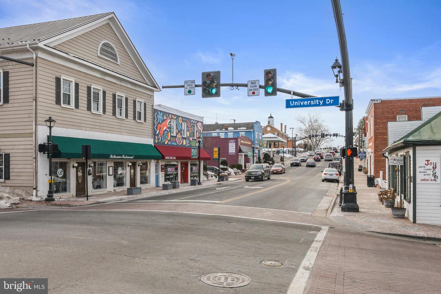 9800 BOLTON VILLAGE CT, FAIRFAX, Virginia 22032, 3 Bedrooms Bedrooms, ,3 BathroomsBathrooms,Residential,For sale,9800 BOLTON VILLAGE CT,VAFC2007712 MLS # VAFC2007712