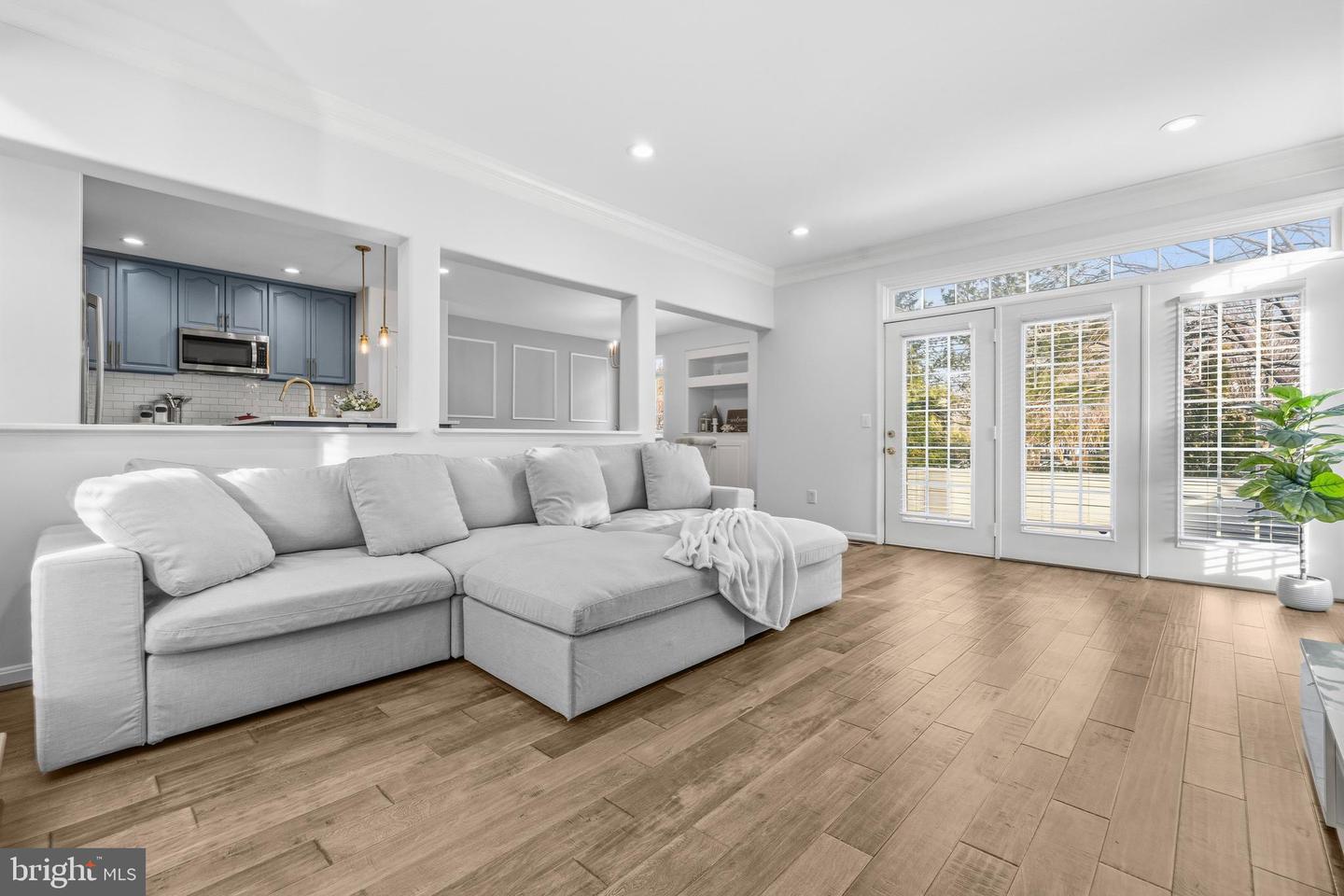 9800 BOLTON VILLAGE CT, FAIRFAX, Virginia 22032, 3 Bedrooms Bedrooms, ,3 BathroomsBathrooms,Residential,For sale,9800 BOLTON VILLAGE CT,VAFC2007712 MLS # VAFC2007712