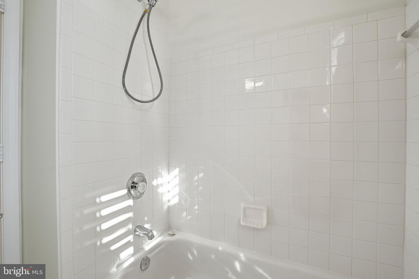 1305-O WINDLEAF DR, RESTON, Virginia 20194, 2 Bedrooms Bedrooms, ,2 BathroomsBathrooms,Residential,For sale,1305-O WINDLEAF DR,VAFX2287702 MLS # VAFX2287702