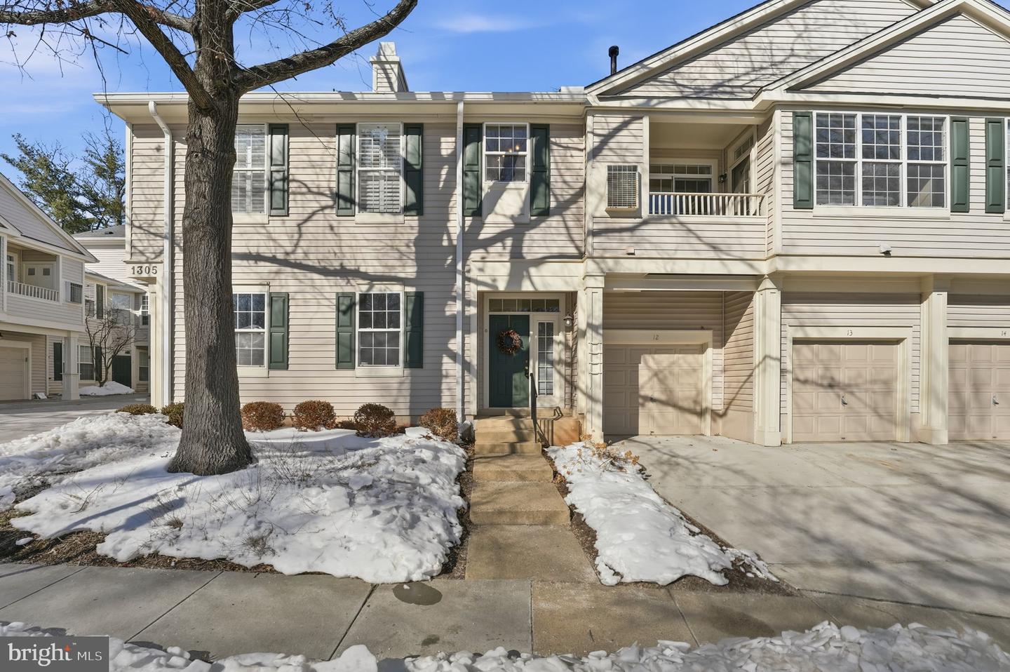 1305-O WINDLEAF DR, RESTON, Virginia 20194, 2 Bedrooms Bedrooms, ,2 BathroomsBathrooms,Residential,For sale,1305-O WINDLEAF DR,VAFX2287702 MLS # VAFX2287702