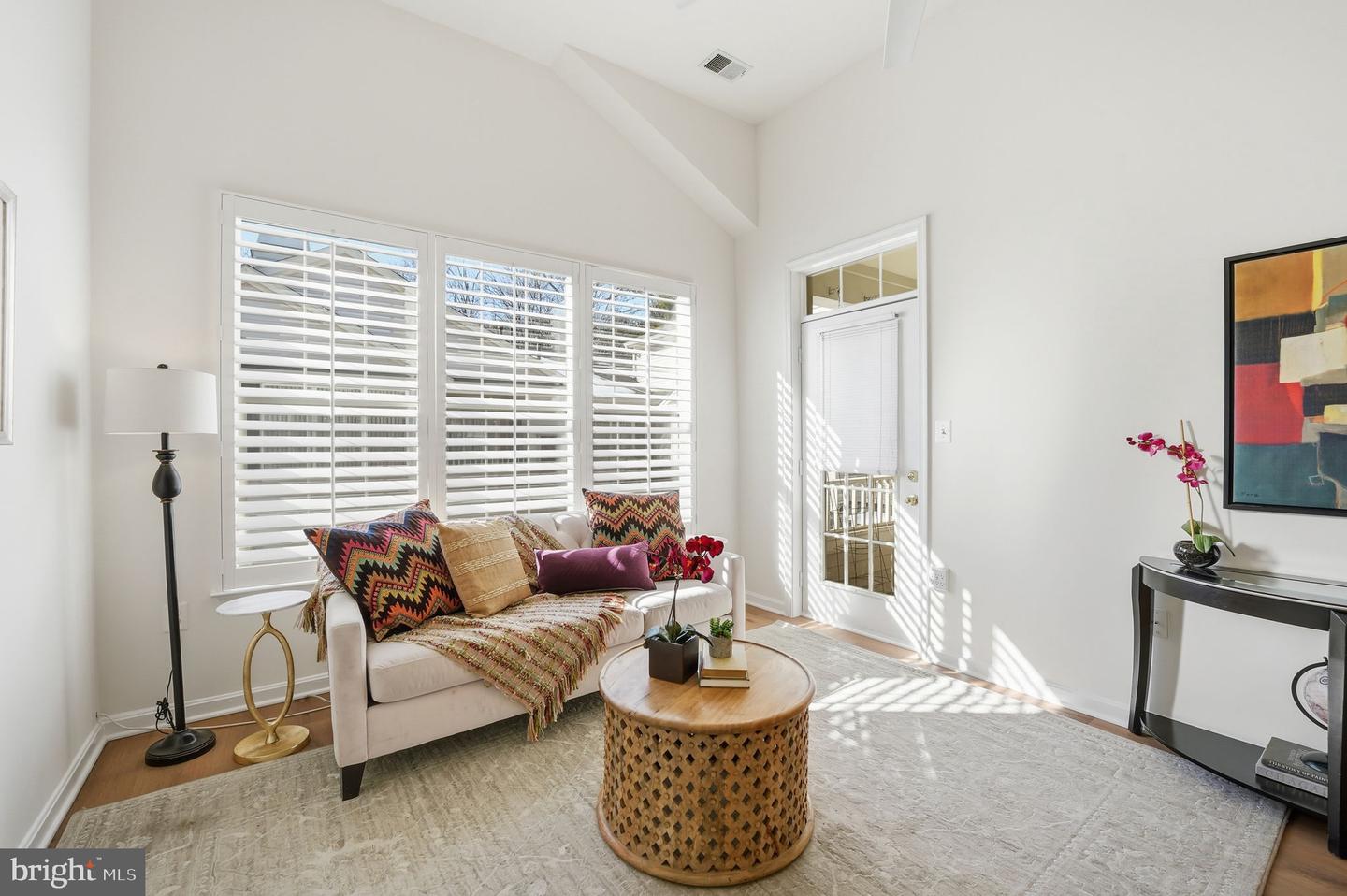 1305-O WINDLEAF DR, RESTON, Virginia 20194, 2 Bedrooms Bedrooms, ,2 BathroomsBathrooms,Residential,For sale,1305-O WINDLEAF DR,VAFX2287702 MLS # VAFX2287702