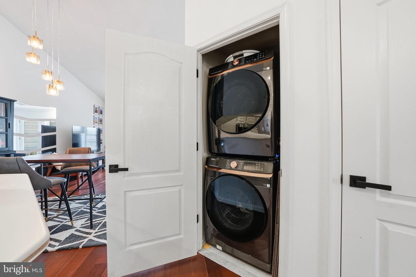 6940 FAIRFAX DR #406, ARLINGTON, Virginia 22213, 2 Bedrooms Bedrooms, ,2 BathroomsBathrooms,Residential,For sale,6940 FAIRFAX DR #406,VAAR2068230 MLS # VAAR2068230