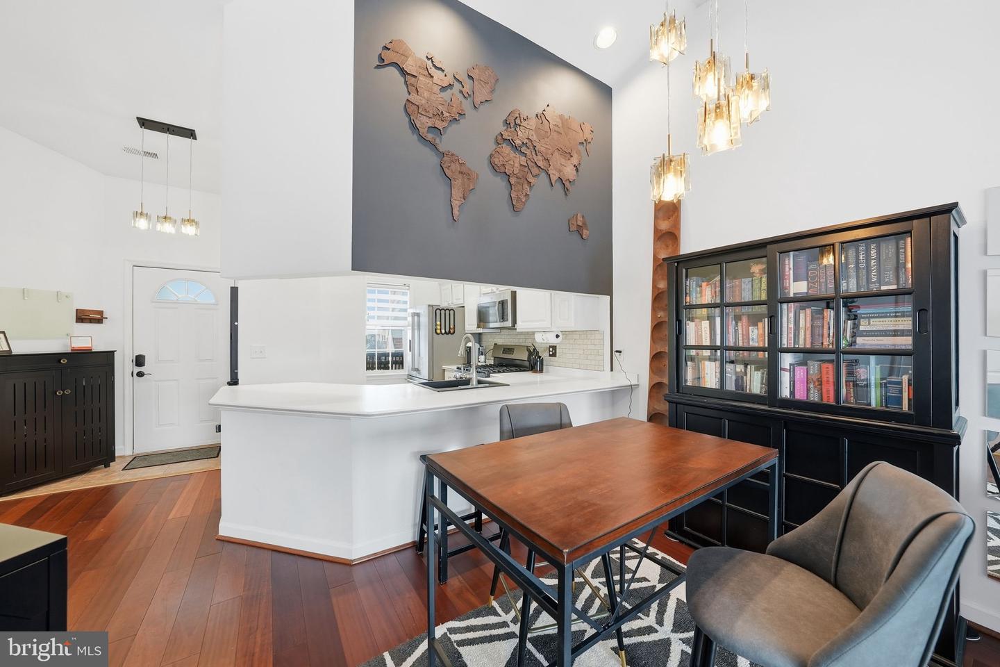 6940 FAIRFAX DR #406, ARLINGTON, Virginia 22213, 2 Bedrooms Bedrooms, ,2 BathroomsBathrooms,Residential,For sale,6940 FAIRFAX DR #406,VAAR2068230 MLS # VAAR2068230