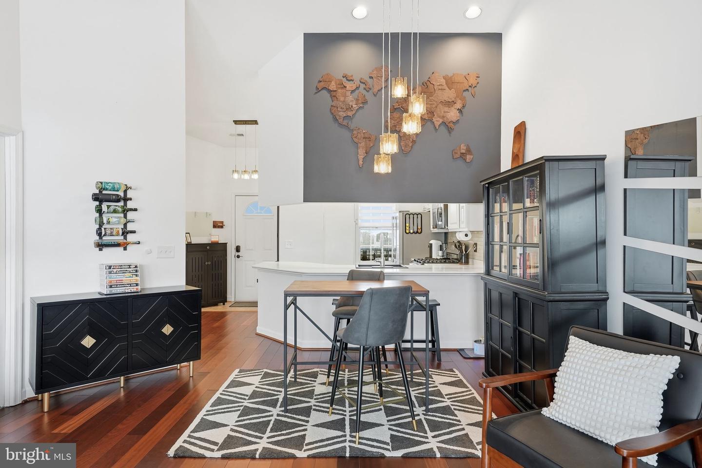 6940 FAIRFAX DR #406, ARLINGTON, Virginia 22213, 2 Bedrooms Bedrooms, ,2 BathroomsBathrooms,Residential,For sale,6940 FAIRFAX DR #406,VAAR2068230 MLS # VAAR2068230