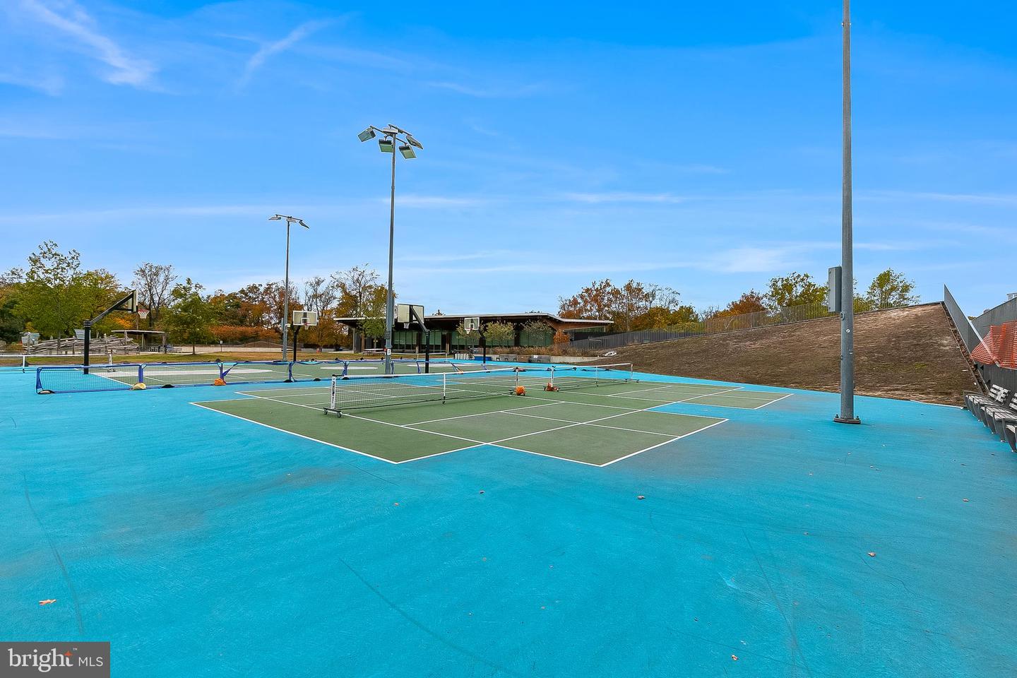 4600 4TH RD N, ARLINGTON, Virginia 22203, 3 Bedrooms Bedrooms, ,3 BathroomsBathrooms,Residential,For sale,4600 4TH RD N,VAAR2068250 MLS # VAAR2068250