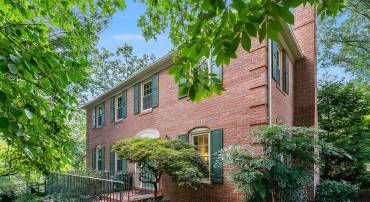 4600 4TH RD N, ARLINGTON, Virginia 22203, 3 Bedrooms Bedrooms, ,3 BathroomsBathrooms,Residential,For sale,4600 4TH RD N,VAAR2068250 MLS # VAAR2068250