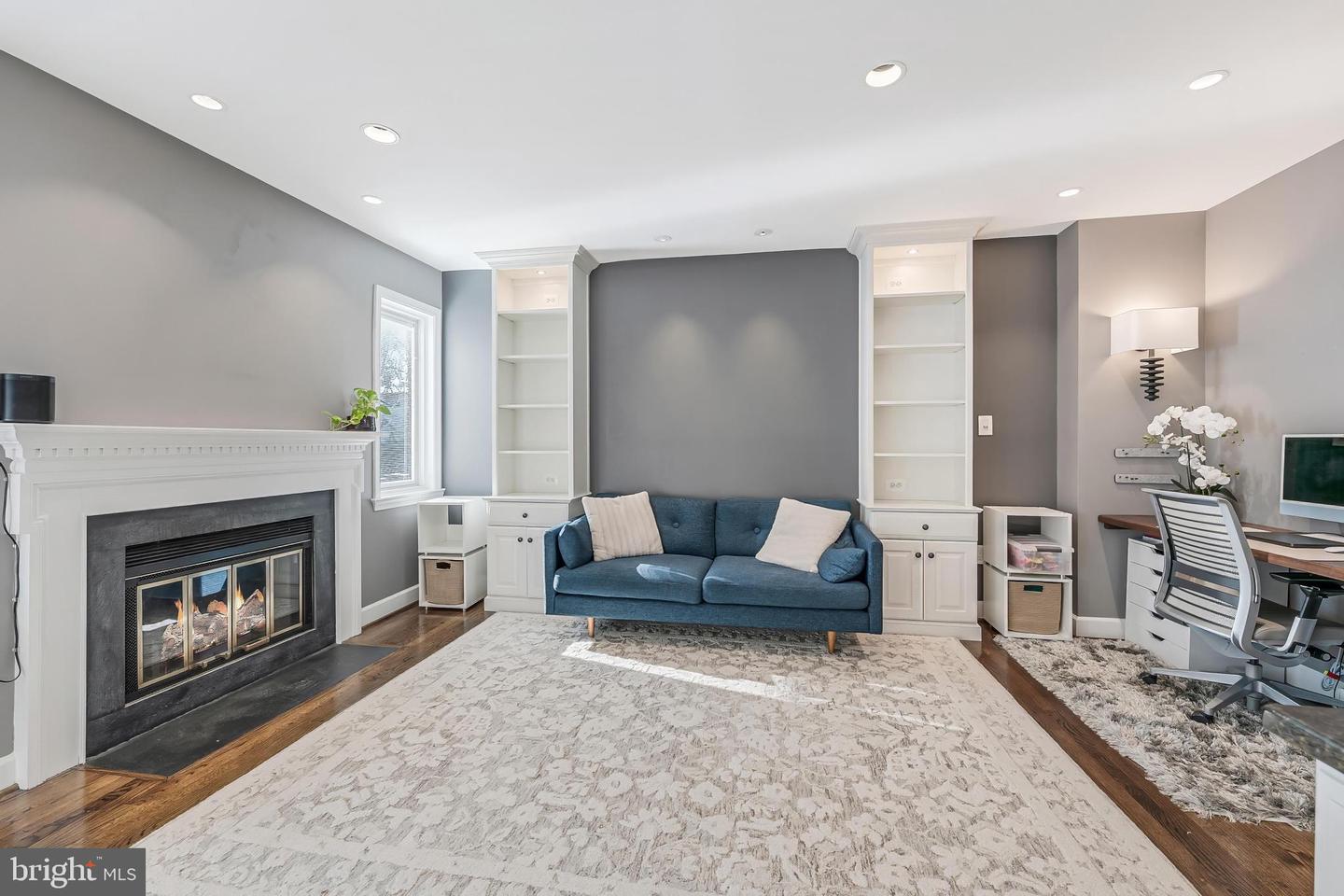 1456 HAMPTON HILL CIR, MCLEAN, Virginia 22101, 3 Bedrooms Bedrooms, ,3 BathroomsBathrooms,Residential,For sale,1456 HAMPTON HILL CIR,VAFX2287974 MLS # VAFX2287974