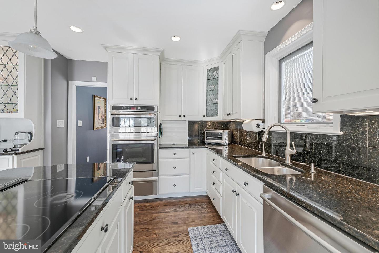 1456 HAMPTON HILL CIR, MCLEAN, Virginia 22101, 3 Bedrooms Bedrooms, ,3 BathroomsBathrooms,Residential,For sale,1456 HAMPTON HILL CIR,VAFX2287974 MLS # VAFX2287974