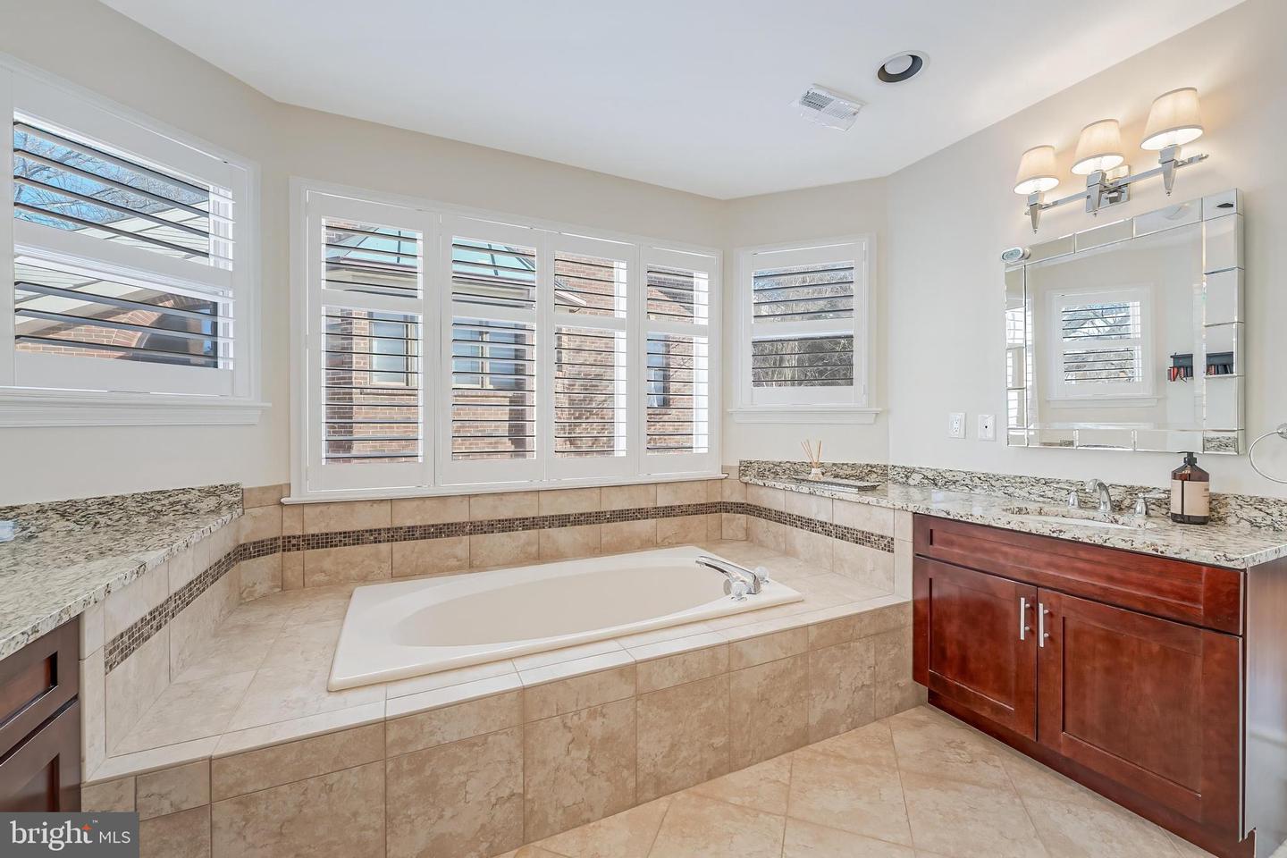 1456 HAMPTON HILL CIR, MCLEAN, Virginia 22101, 3 Bedrooms Bedrooms, ,3 BathroomsBathrooms,Residential,For sale,1456 HAMPTON HILL CIR,VAFX2287974 MLS # VAFX2287974