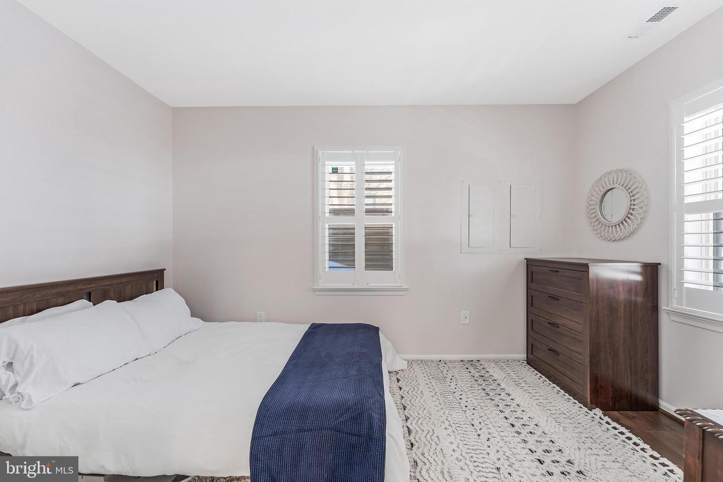 1456 HAMPTON HILL CIR, MCLEAN, Virginia 22101, 3 Bedrooms Bedrooms, ,3 BathroomsBathrooms,Residential,For sale,1456 HAMPTON HILL CIR,VAFX2287974 MLS # VAFX2287974