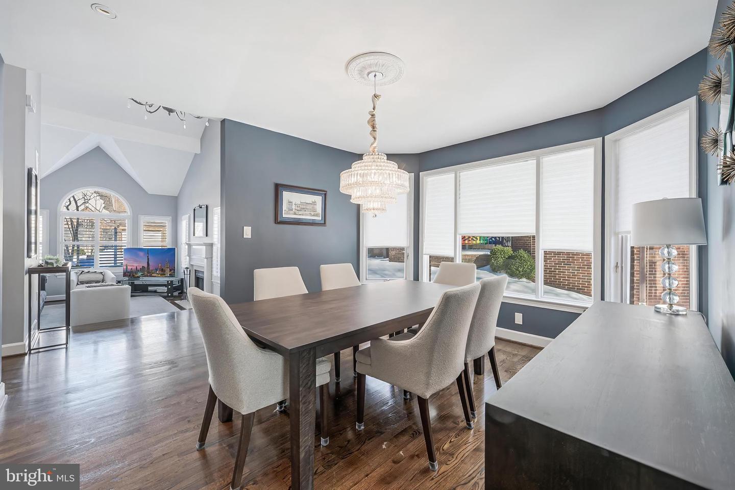 1456 HAMPTON HILL CIR, MCLEAN, Virginia 22101, 3 Bedrooms Bedrooms, ,3 BathroomsBathrooms,Residential,For sale,1456 HAMPTON HILL CIR,VAFX2287974 MLS # VAFX2287974