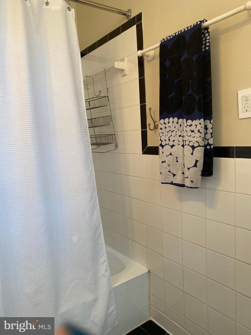 3026 WISCONSIN AVE NW #109, WASHINGTON, District Of Columbia 20016, 1 Bedroom Bedrooms, ,1 BathroomBathrooms,Residential,For sale,3026 WISCONSIN AVE NW #109,DCDC2243760 MLS # DCDC2243760