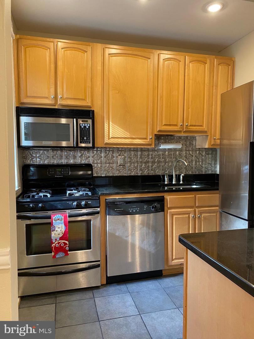 3026 WISCONSIN AVE NW #109, WASHINGTON, District Of Columbia 20016, 1 Bedroom Bedrooms, ,1 BathroomBathrooms,Residential,For sale,3026 WISCONSIN AVE NW #109,DCDC2243760 MLS # DCDC2243760