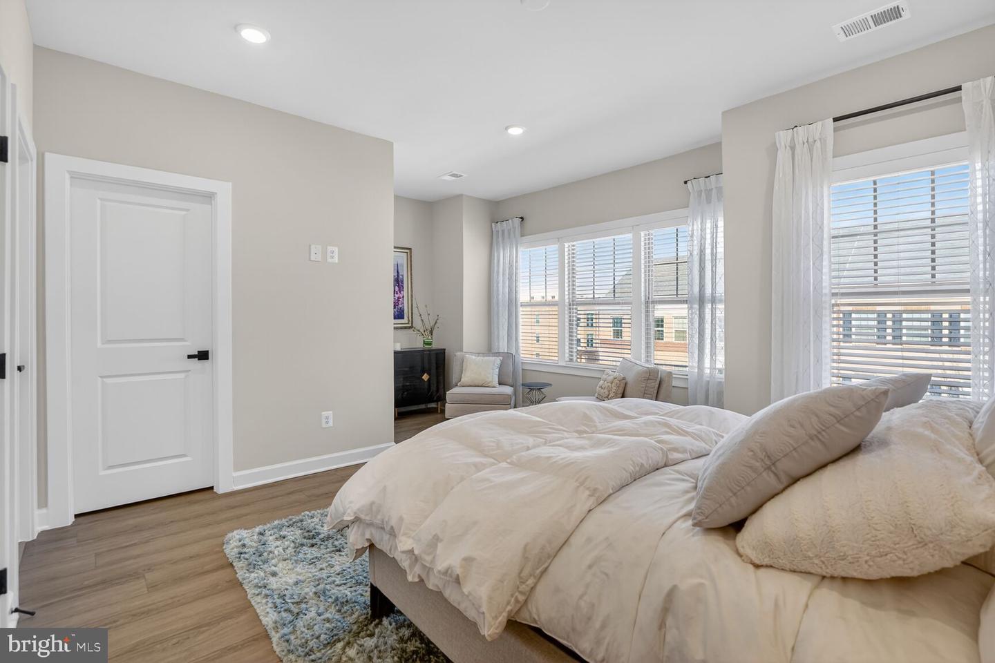 3757 MAYORS WAY, FAIRFAX, Virginia 22030, 3 Bedrooms Bedrooms, ,3 BathroomsBathrooms,Residential,For sale,3757 MAYORS WAY,VAFC2007718 MLS # VAFC2007718