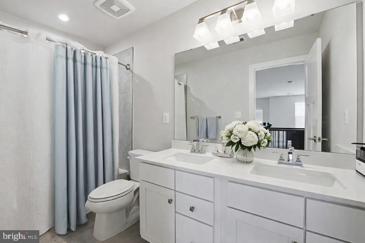 10404 ALLENDALE CT, SPOTSYLVANIA, Virginia 22551, 4 Bedrooms Bedrooms, 6 Rooms Rooms,3 BathroomsBathrooms,Residential,For sale,10404 ALLENDALE CT,VASP2039002 MLS # VASP2039002