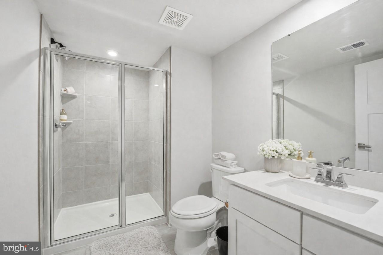 10404 ALLENDALE CT, SPOTSYLVANIA, Virginia 22551, 4 Bedrooms Bedrooms, 6 Rooms Rooms,3 BathroomsBathrooms,Residential,For sale,10404 ALLENDALE CT,VASP2039002 MLS # VASP2039002