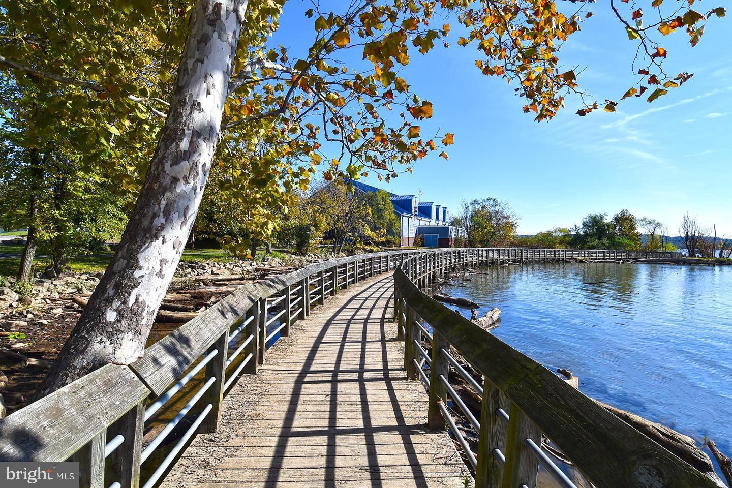 515 TOBACCO QUAY, ALEXANDRIA, Virginia 22314, 1 Bedroom Bedrooms, ,1 BathroomBathrooms,Residential,For sale,515 TOBACCO QUAY,VAAX2053704 MLS # VAAX2053704