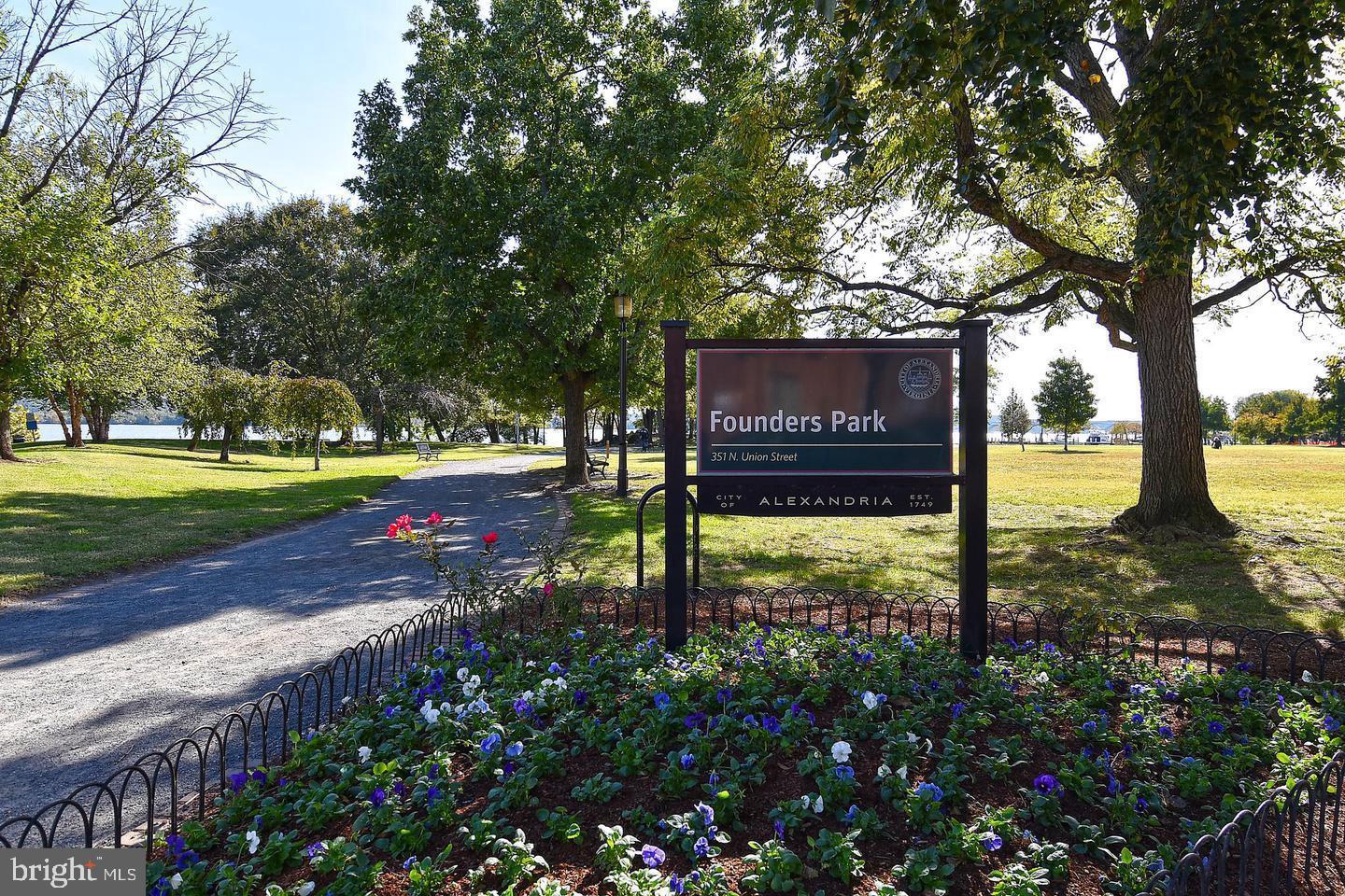 515 TOBACCO QUAY, ALEXANDRIA, Virginia 22314, 1 Bedroom Bedrooms, ,1 BathroomBathrooms,Residential,For sale,515 TOBACCO QUAY,VAAX2053704 MLS # VAAX2053704