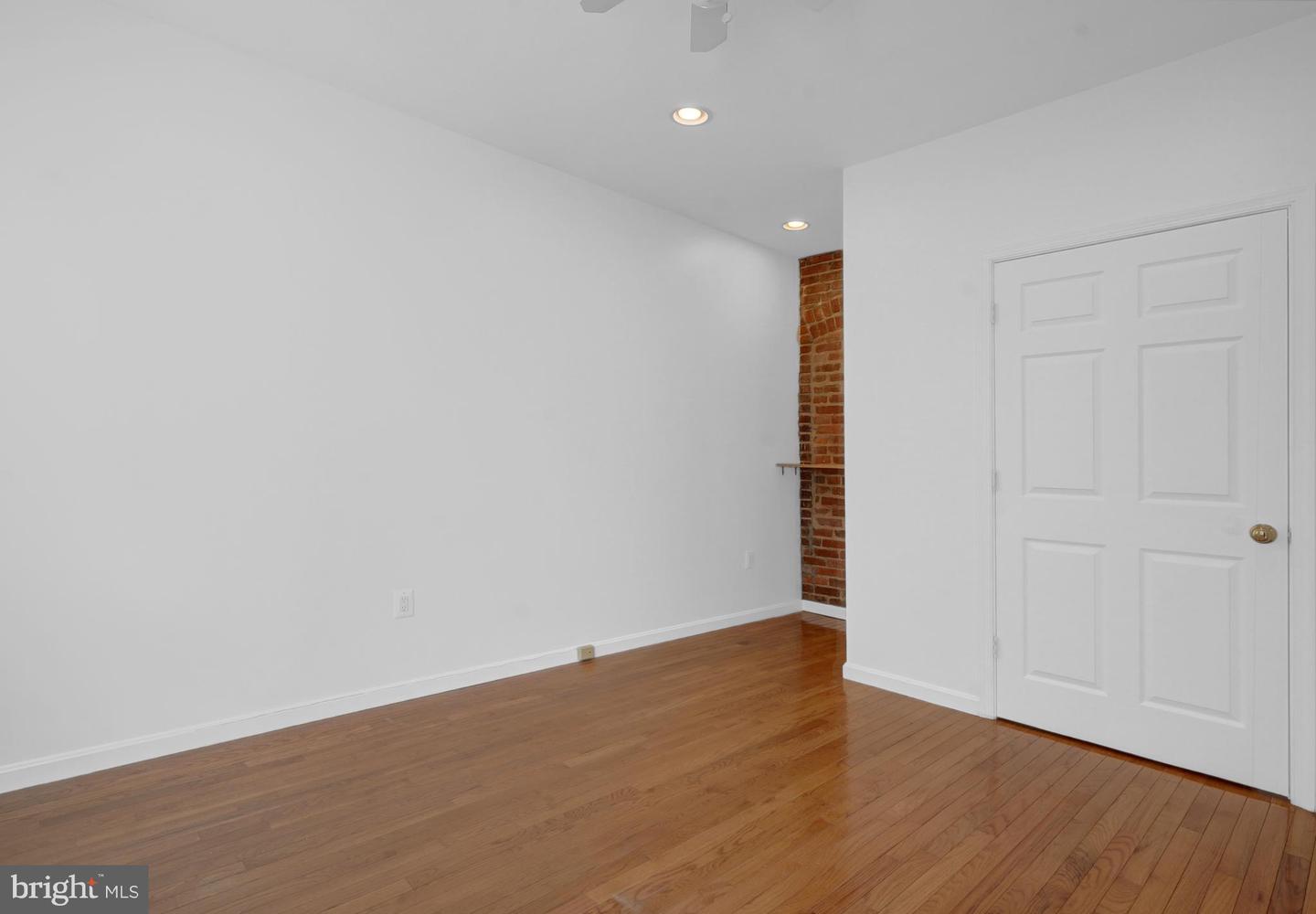 400 15TH ST SE, WASHINGTON, District Of Columbia 20003, 4 Bedrooms Bedrooms, ,2 BathroomsBathrooms,Residential,For sale,400 15TH ST SE,DCDC2244546 MLS # DCDC2244546