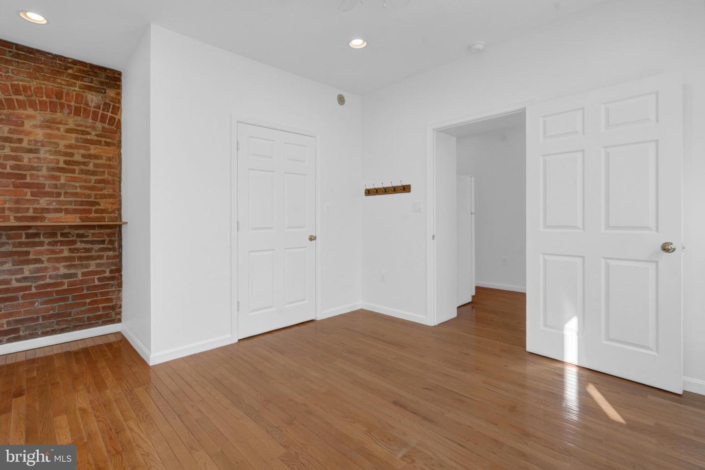 400 15TH ST SE, WASHINGTON, District Of Columbia 20003, 4 Bedrooms Bedrooms, ,2 BathroomsBathrooms,Residential,For sale,400 15TH ST SE,DCDC2244546 MLS # DCDC2244546