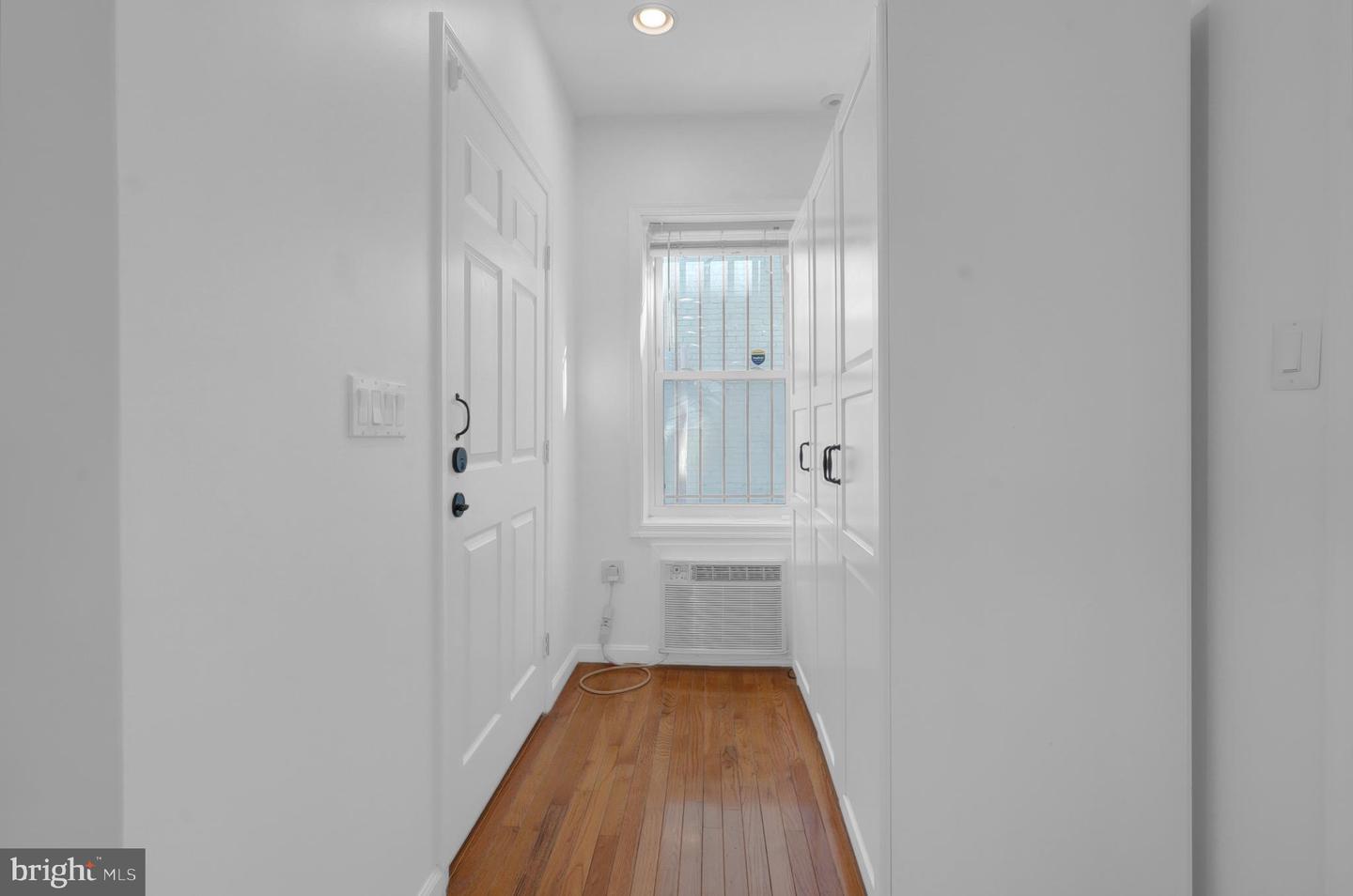 400 15TH ST SE, WASHINGTON, District Of Columbia 20003, 4 Bedrooms Bedrooms, ,2 BathroomsBathrooms,Residential,For sale,400 15TH ST SE,DCDC2244546 MLS # DCDC2244546