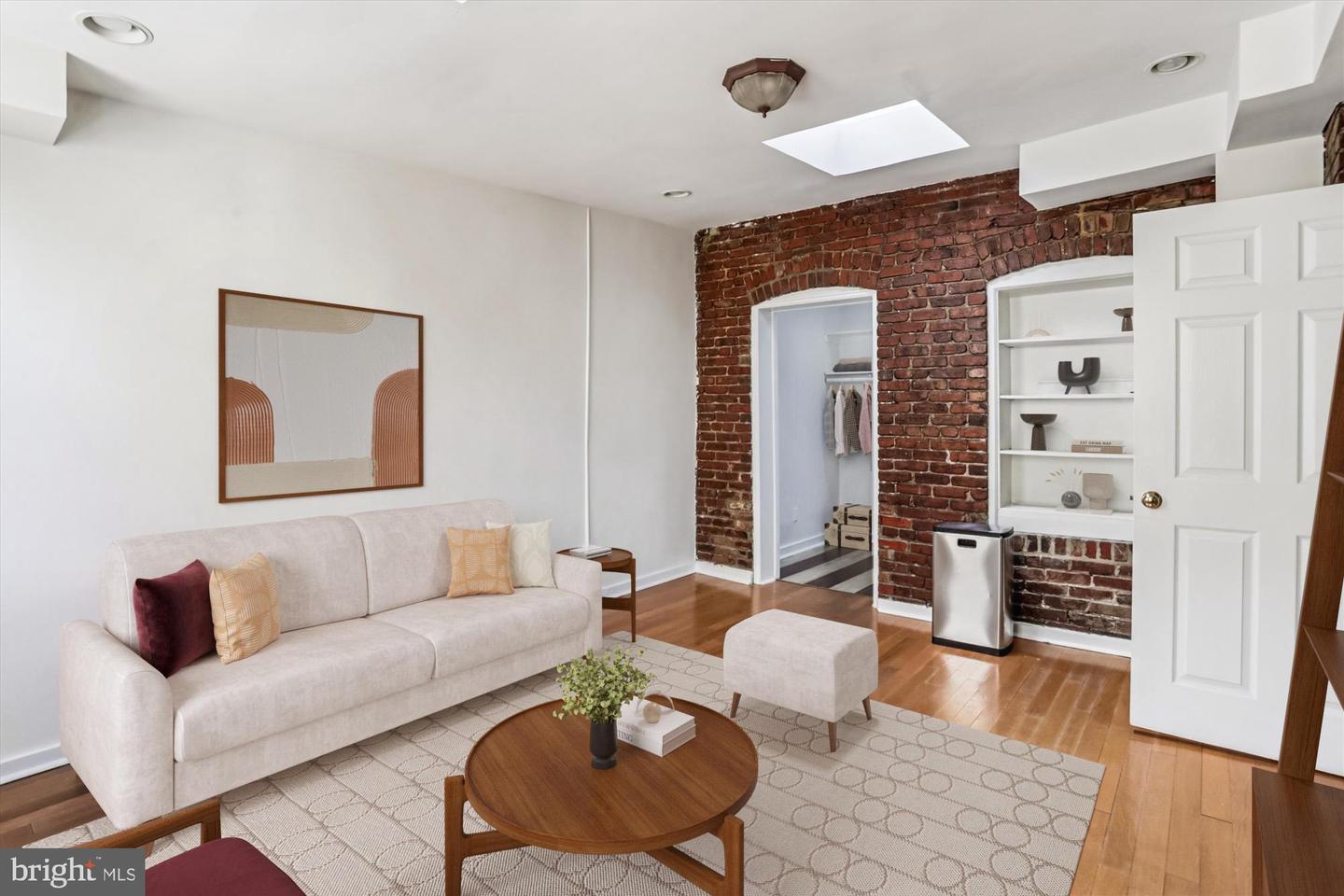 400 15TH ST SE, WASHINGTON, District Of Columbia 20003, 4 Bedrooms Bedrooms, ,2 BathroomsBathrooms,Residential,For sale,400 15TH ST SE,DCDC2244546 MLS # DCDC2244546