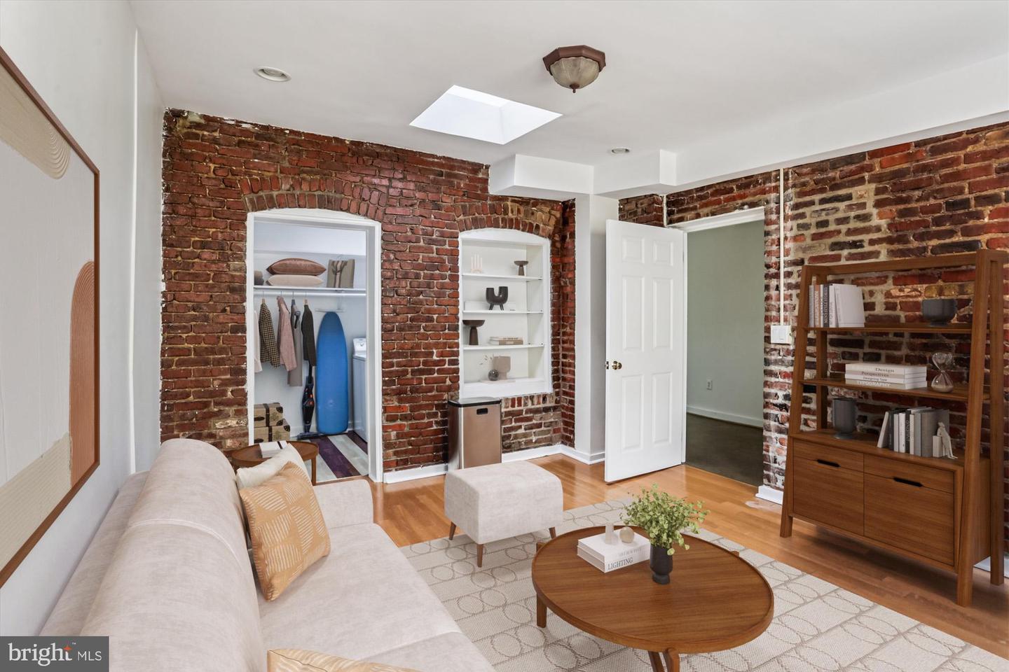 400 15TH ST SE, WASHINGTON, District Of Columbia 20003, 4 Bedrooms Bedrooms, ,2 BathroomsBathrooms,Residential,For sale,400 15TH ST SE,DCDC2244546 MLS # DCDC2244546