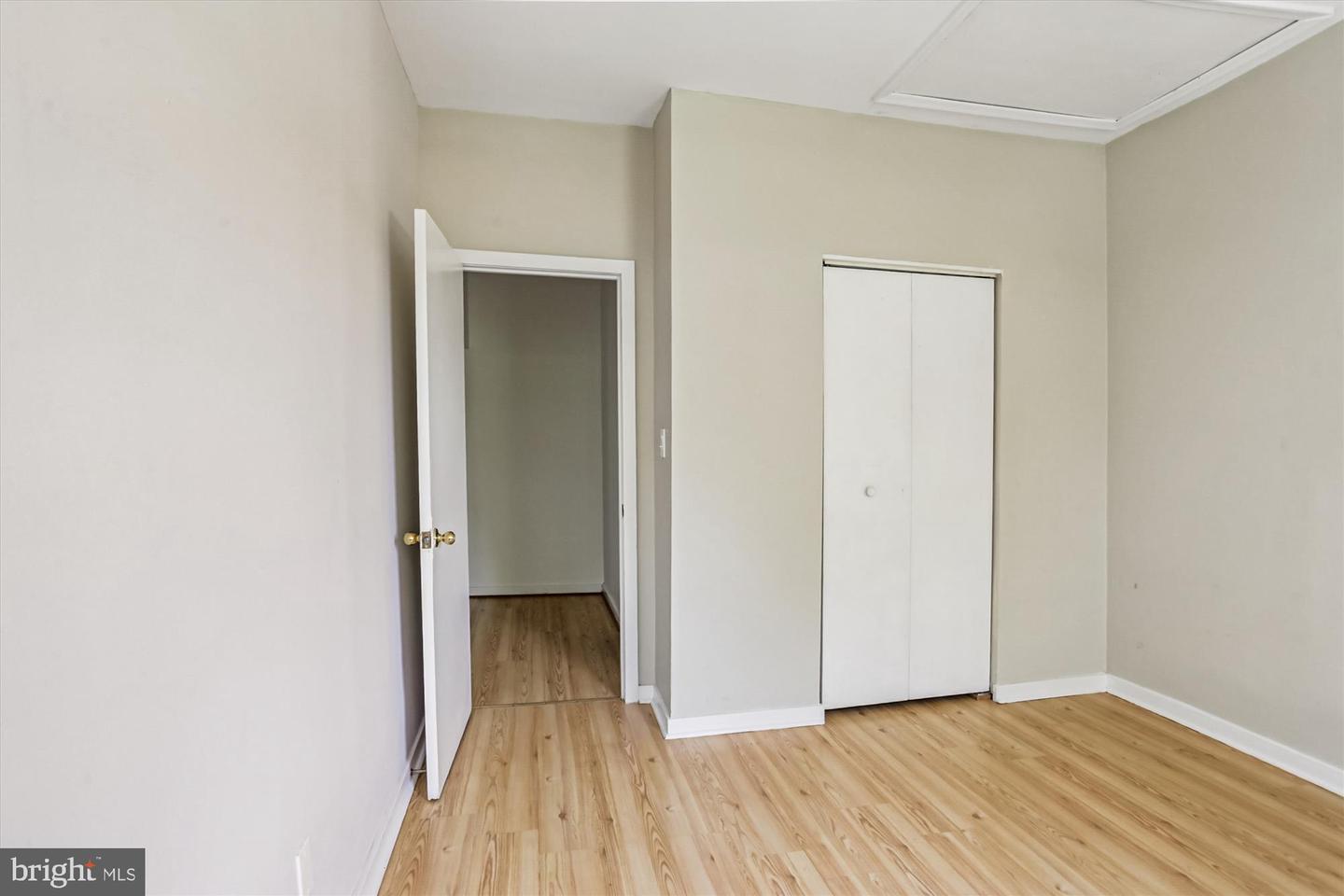 400 15TH ST SE, WASHINGTON, District Of Columbia 20003, 4 Bedrooms Bedrooms, ,2 BathroomsBathrooms,Residential,For sale,400 15TH ST SE,DCDC2244546 MLS # DCDC2244546